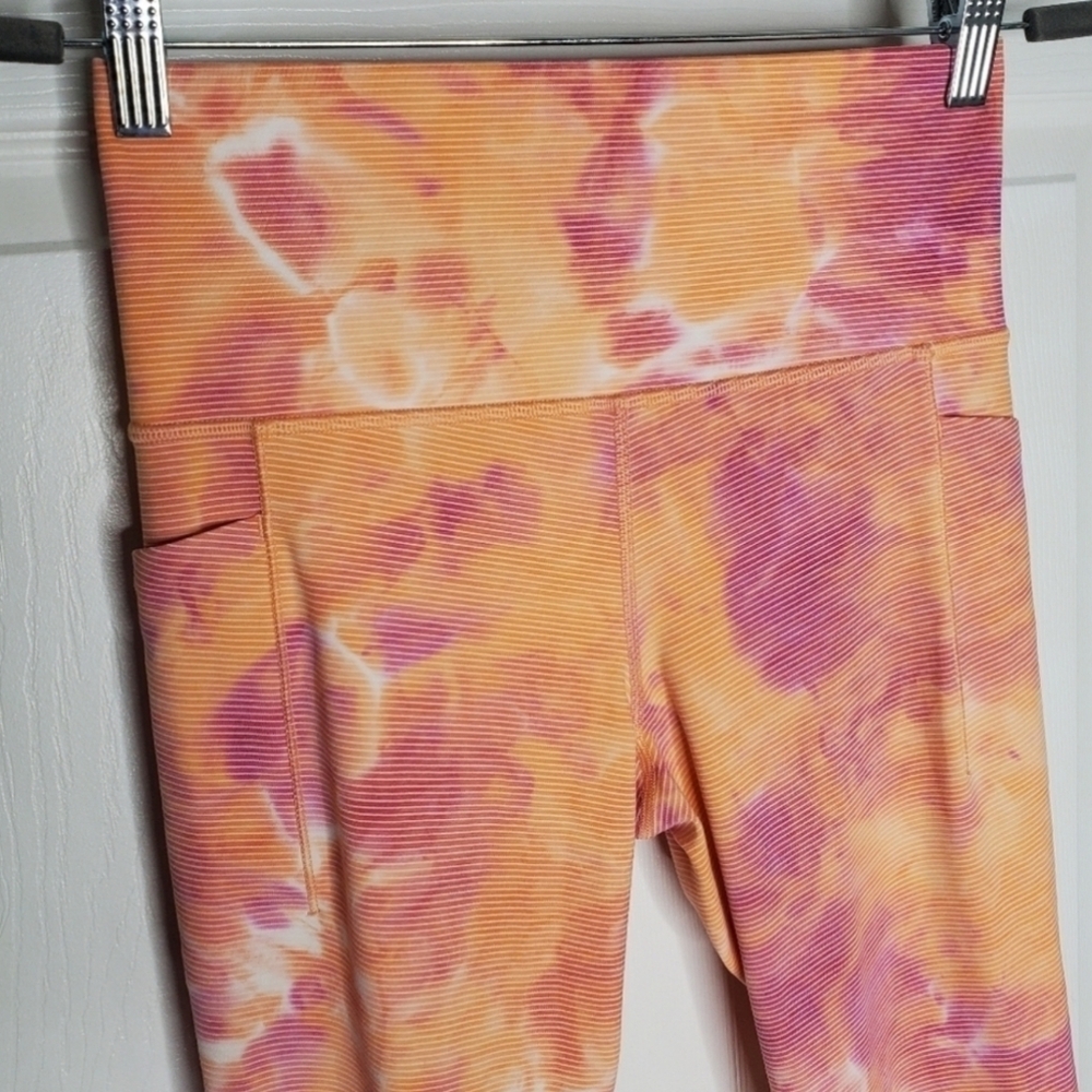 Athleta Salutation Pink Stripe Tie Dye High Rise Stash Pocket Capri Leggings - Picture 6 of 11